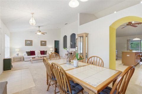 House in Weeki Wachee, Florida 3 bedrooms, 181.62 sq.m. № 2122477 - photo 12