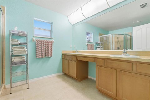 House in Weeki Wachee, Florida 3 bedrooms, 181.62 sq.m. № 2122477 - photo 24