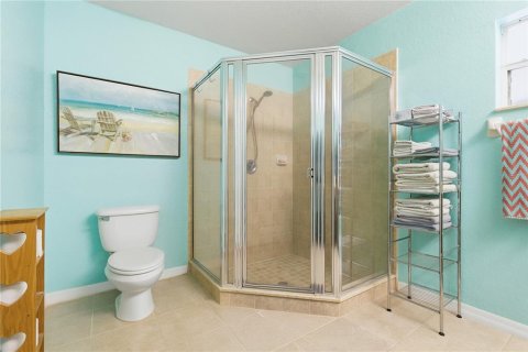 House in Weeki Wachee, Florida 3 bedrooms, 181.62 sq.m. № 2122477 - photo 25