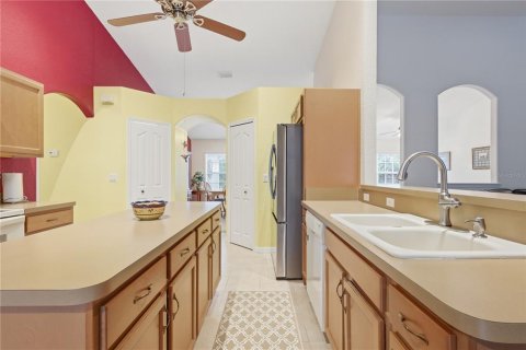 House in Weeki Wachee, Florida 3 bedrooms, 181.62 sq.m. № 2122477 - photo 18