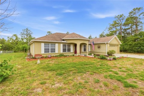 House in Weeki Wachee, Florida 3 bedrooms, 181.62 sq.m. № 2122477 - photo 6