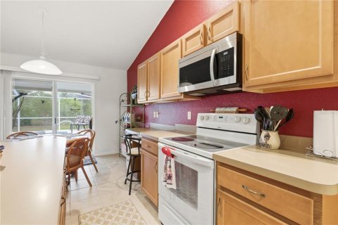 House in Weeki Wachee, Florida 3 bedrooms, 181.62 sq.m. № 2122477 - photo 19