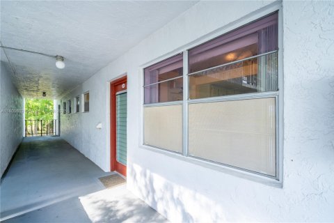 Copropriété à vendre à Tamarac, Floride: 1 chambre, 74.32 m2 № 2048515 - photo 2