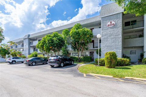 Copropriété à vendre à Tamarac, Floride: 1 chambre, 74.32 m2 № 2048515 - photo 24