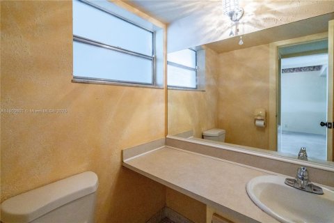 Copropriété à vendre à Tamarac, Floride: 1 chambre, 74.32 m2 № 2048515 - photo 13