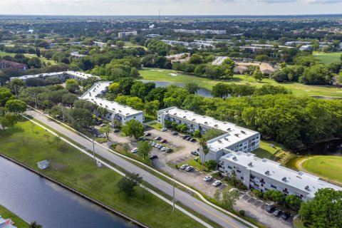 Copropriété à vendre à Tamarac, Floride: 1 chambre, 74.32 m2 № 2048515 - photo 28