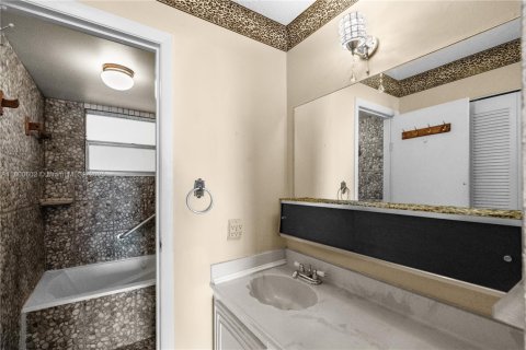 Copropriété à vendre à Tamarac, Floride: 1 chambre, 74.32 m2 № 2048515 - photo 18