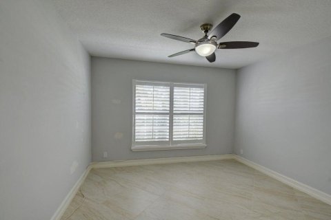 House in Boca Raton, Florida 3 bedrooms, 166.76 sq.m. № 2185399 - photo 12