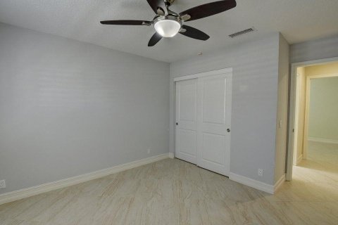 House in Boca Raton, Florida 3 bedrooms, 166.76 sq.m. № 2185399 - photo 13