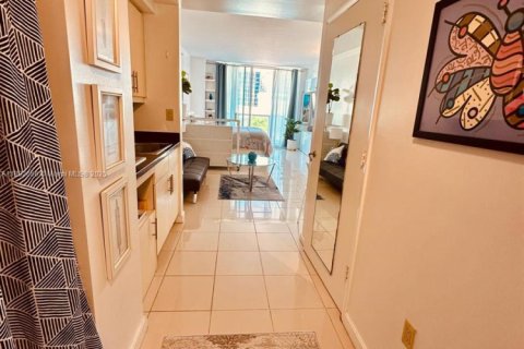 Copropriété à louer à Miami, Floride: 38.09 m2 № 1946397 - photo 4