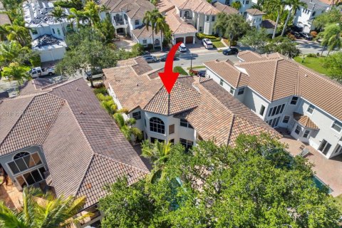 Купить виллу или дом в Норт-Майами-Бич, Флорида 5 спален, 444.07м2, № 1935480 - фото 28