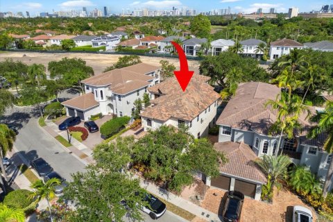 Купить виллу или дом в Норт-Майами-Бич, Флорида 5 спален, 444.07м2, № 1935480 - фото 30
