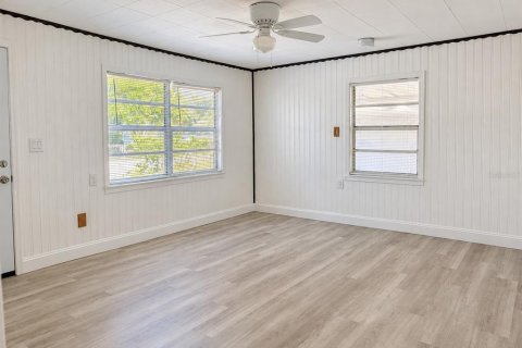 Villa ou maison à louer à Largo, Floride: 2 chambres, 79.9 m2 № 2416268 - photo 10