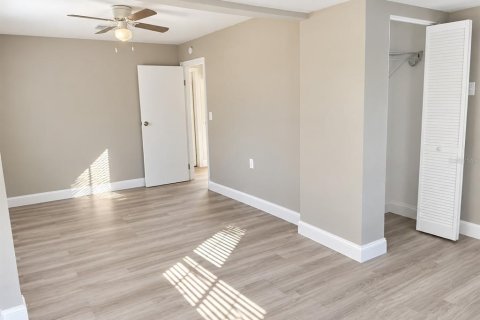 Villa ou maison à louer à Largo, Floride: 2 chambres, 79.9 m2 № 2416268 - photo 24