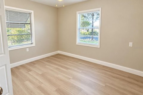 Villa ou maison à louer à Largo, Floride: 2 chambres, 79.9 m2 № 2416268 - photo 22
