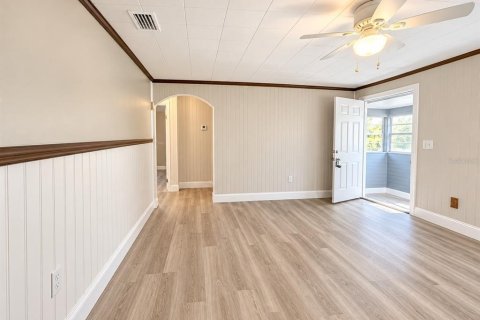 Villa ou maison à louer à Largo, Floride: 2 chambres, 79.9 m2 № 2416268 - photo 9