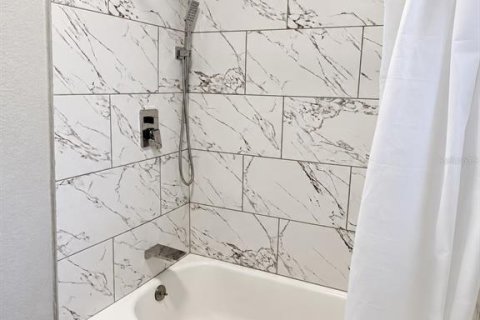 Villa ou maison à louer à Largo, Floride: 2 chambres, 79.9 m2 № 2416268 - photo 12