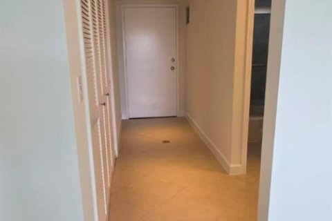 Купить кондоминиум в Майами, Флорида 3 комнаты, 155.52м2, № 2082948 - фото 6