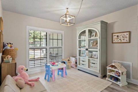 House in Temple Terrace, Florida 4 bedrooms, 185.8 sq.m. № 1680845 - photo 16