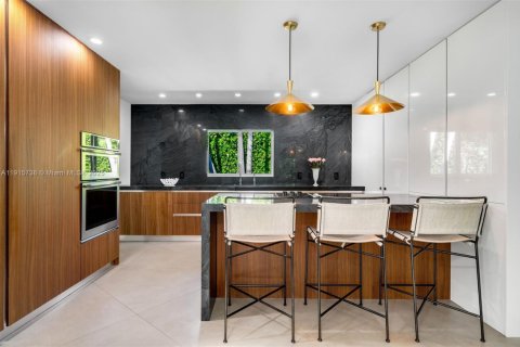 Купить виллу или дом в Пайнкрест, Флорида 4 спальни, 296.45м2, № 1972869 - фото 8