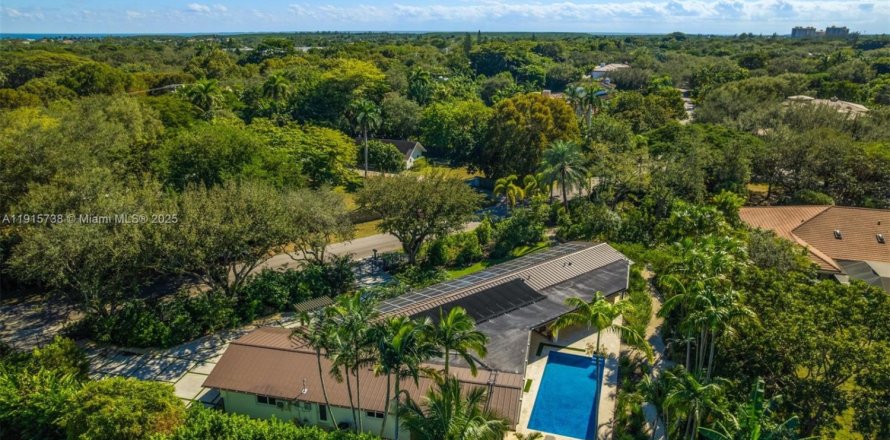 Дом в Пайнкрест, Флорида 4 спальни, 296.45м2 № 1972869