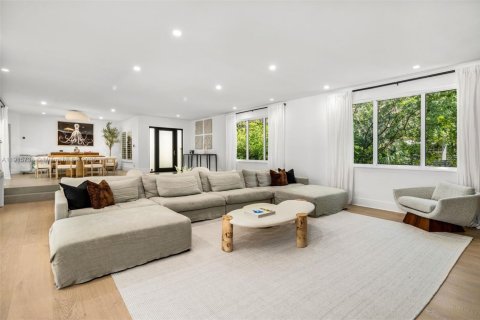 Купить виллу или дом в Пайнкрест, Флорида 4 спальни, 296.45м2, № 1972869 - фото 5