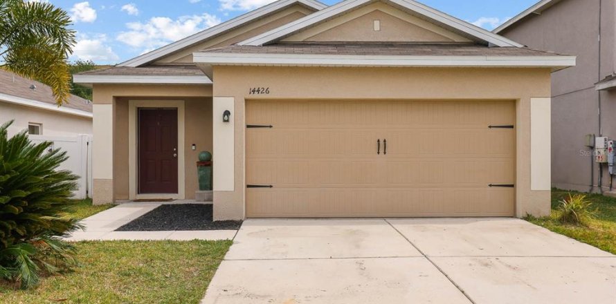 House in Wimauma, Florida 3 bedrooms, 122.72 sq.m. № 1602936