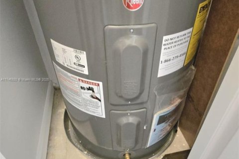 Copropriété à vendre à Lauderhill, Floride: 2 chambres, 100.8 m2 № 2035768 - photo 22