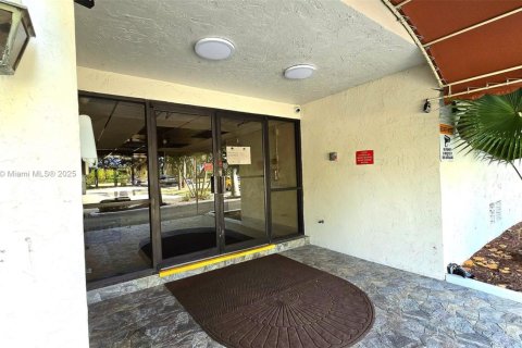 Copropriété à vendre à Lauderhill, Floride: 2 chambres, 100.8 m2 № 2035768 - photo 4