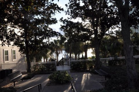 Condo in Orlando, Florida, 1 bedroom  № 1719900 - photo 19