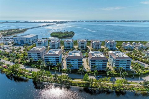 Condo in Bradenton, Florida, 3 bedrooms  № 1909670 - photo 2
