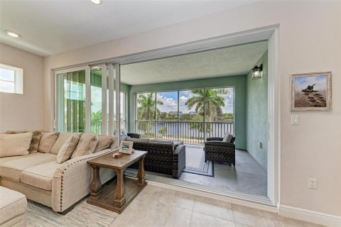 Condo in Bradenton, Florida, 3 bedrooms  № 1909670 - photo 21