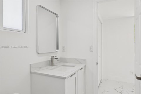 Купить виллу или дом в Форт-Лодердейл, Флорида 3 спальни, 110.93м2, № 1932092 - фото 30