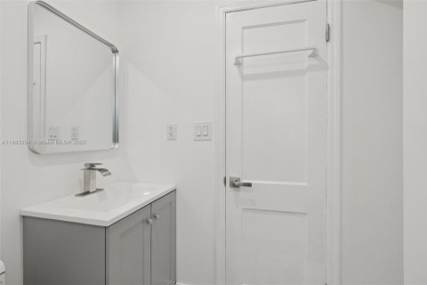 Купить виллу или дом в Форт-Лодердейл, Флорида 3 спальни, 110.93м2, № 1932092 - фото 29