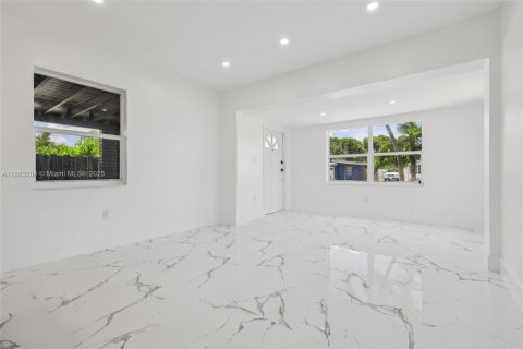 Купить виллу или дом в Форт-Лодердейл, Флорида 3 спальни, 110.93м2, № 1932092 - фото 23