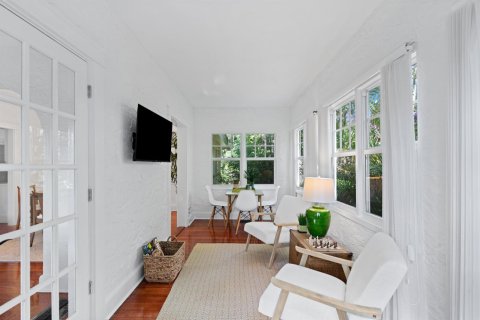 House in West Palm Beach, Florida 4 bedrooms, 229.38 sq.m. № 2158402 - photo 9