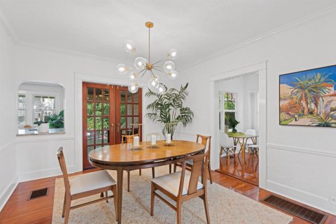 House in West Palm Beach, Florida 4 bedrooms, 229.38 sq.m. № 2158402 - photo 10