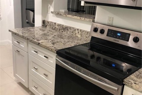 Casa en venta en Pompano Beach, Florida, 3 dormitorios, 101.08 m2 № 2077697 - foto 10