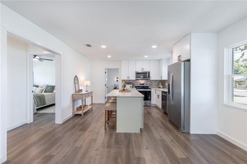 Casa en venta en Tavares, Florida, 3 dormitorios, 120.31 m2 № 2151447 - foto 6