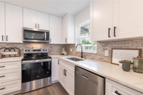 Casa en venta en Tavares, Florida, 3 dormitorios, 120.31 m2 № 2151447 - foto 8