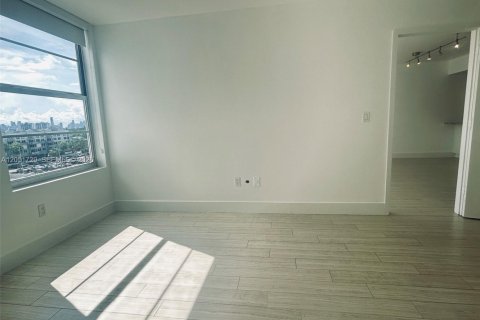 Condo in Miami Beach, Florida, 1 bedroom № 2264845 - photo 26