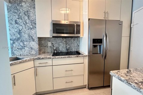 Condo in Miami Beach, Florida, 1 bedroom № 2264845 - photo 5