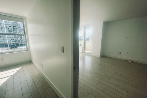 Condo in Miami Beach, Florida, 1 bedroom № 2264845 - photo 30