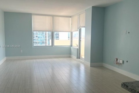 Condo in Miami Beach, Florida, 1 bedroom № 2264845 - photo 4