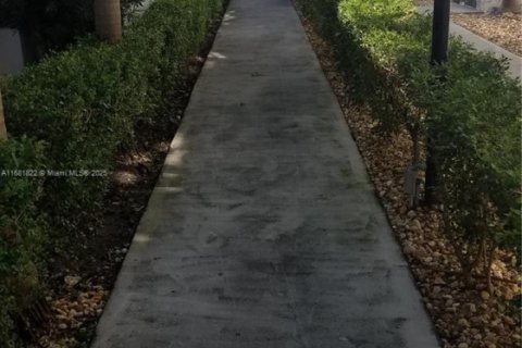 Propiedad comercial en venta en Miami Beach, Florida, 498.51 m2 № 2054680 - foto 15