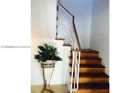 Propiedad comercial en venta en Miami Beach, Florida, 498.51 m2 № 2054680 - foto 20