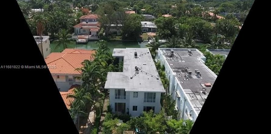 Propiedad comercial en Miami Beach, Florida 498.51 m2 № 2054680