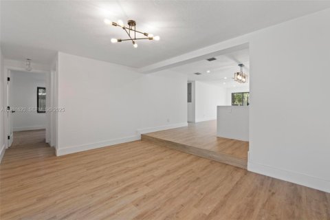 House in Fort Lauderdale, Florida 3 bedrooms, 144.74 sq.m. № 2034802 - photo 24