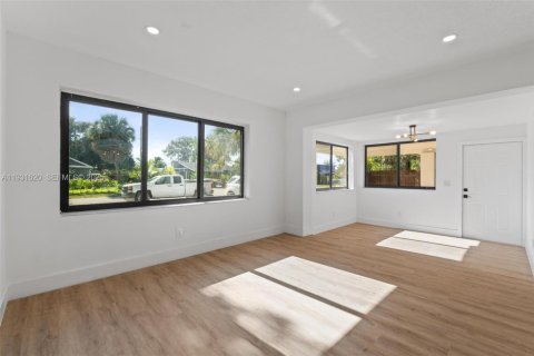 House in Fort Lauderdale, Florida 3 bedrooms, 144.74 sq.m. № 2034802 - photo 21