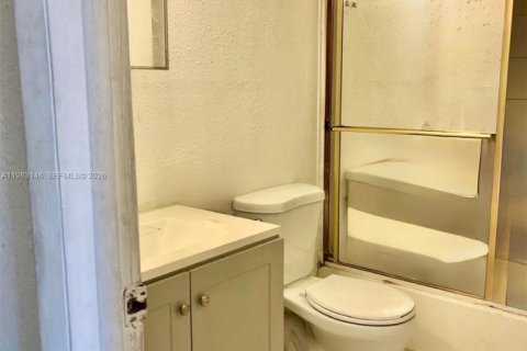 Снять в аренду кондоминиум в Майами-Гарденс, Флорида 40.88м2, № 2049967 - фото 5